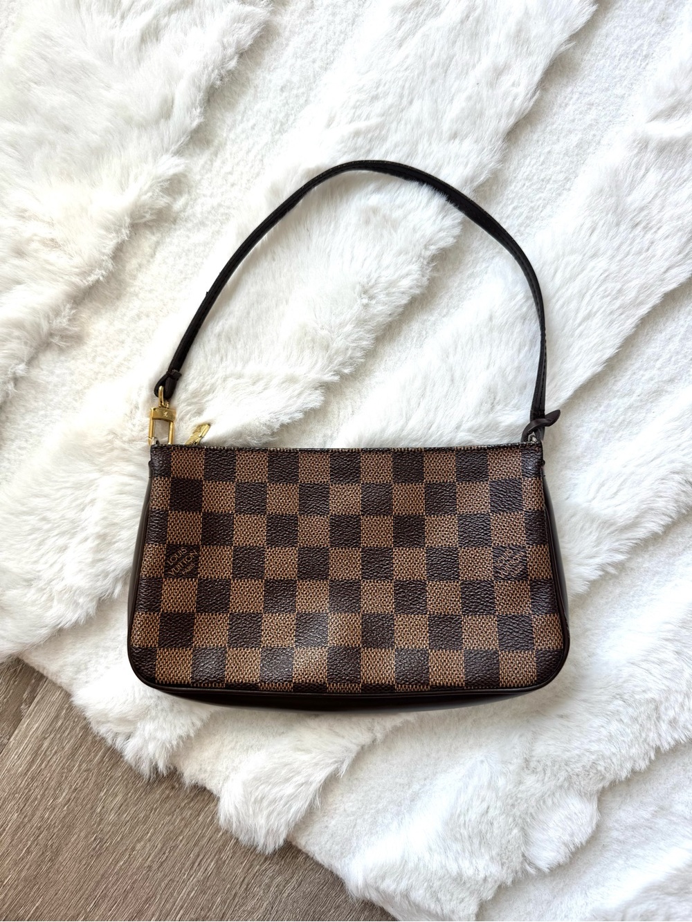 Louis Vuitton Damier Ebene Pochette